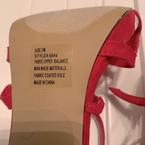 Red Heels - Picture 4 of 5